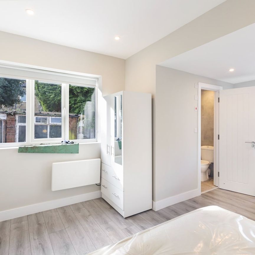 Studio Flat, Wandle Bank, CR0 - Photo 1