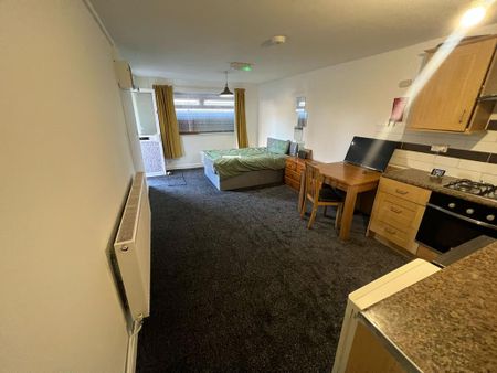 1 bedroom flat to rent - Photo 4