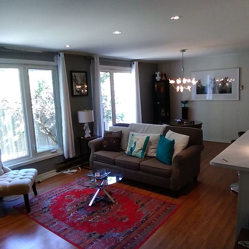 For Lease - 2064 Queen Street Unit# 4, Toronto, Ontario - Photo 1