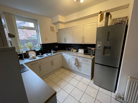 4 Bed Terraced House, Moseley Road, M14 - Photo 1