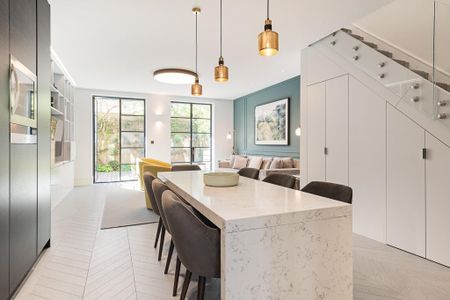 2 bedroom terraced house to rent - Photo 2