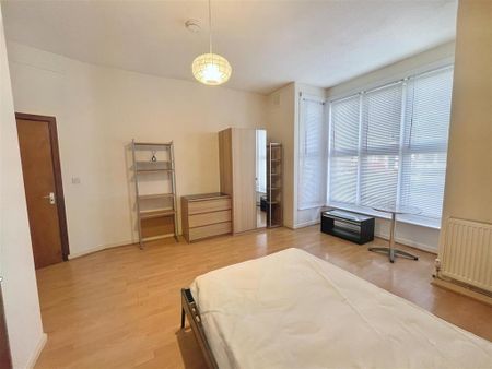 1 bedroom property to rent - Photo 2