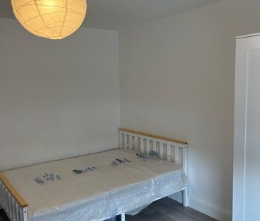 5 Bed Terraced House, Malham Terrace, N18 - Photo 6