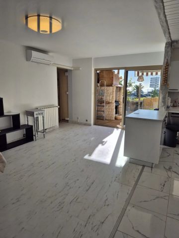 Location Appartement 3 pièces 69m² CAGNES SUR MER 06800 - Photo 2