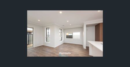 Spacious and Sunlit 3-Bedroom Home in Mickleham - Photo 2