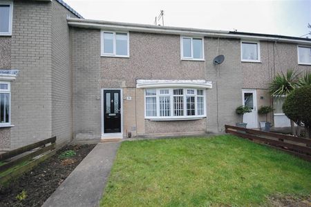 3 bed house to rent in Scarborough Parade, Hebburn, NE31 - Photo 3