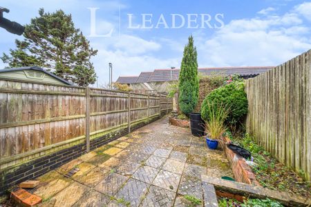 1 bedroom apartment to rent Green Hedges Avenue, Greenhedges Avenue, RH19 - Photo 3