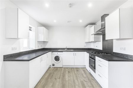 Modern well presented one bedroom apartment benefitting from parking. - Photo 5