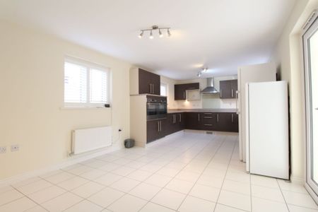 Orchard Close, Burgess Hill, RH15 - Photo 2