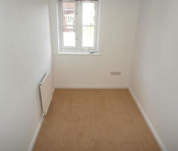 2 bedroom end of terrace house to rent - Photo 5