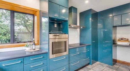 Upper Riccarton, 5 bedrooms - Photo 3