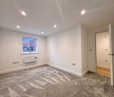 London Road, Old Basing, Basingstoke, RG24 - Photo 3