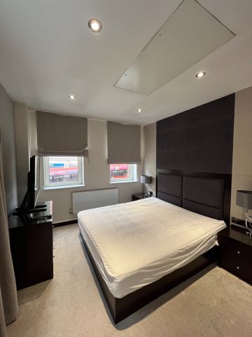 2 Bed Flat, Headrow Residence, LS1 - Photo 3