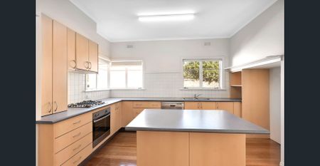 Hudson Street Delight - Photo 5