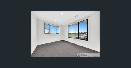 WELL PRESENTED FAMILY HOME! - Photo 5