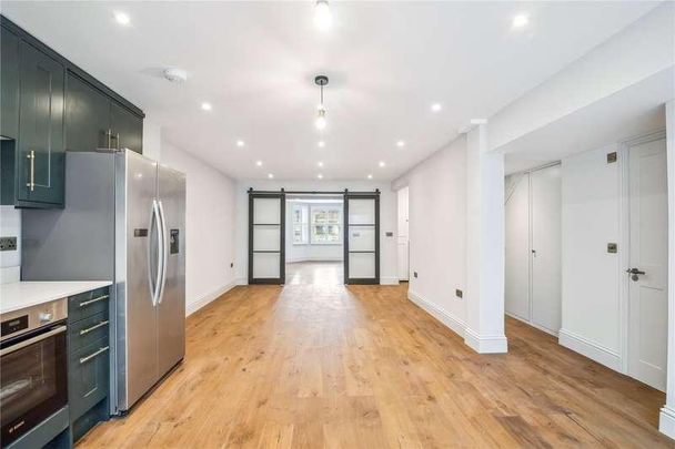 Aspley Road, London, SW18 - Photo 1