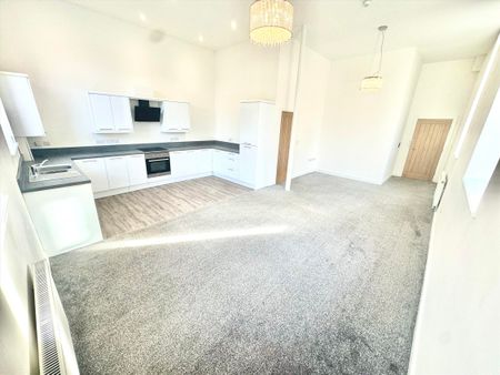 96 Watery Lane, Darwen - Photo 3