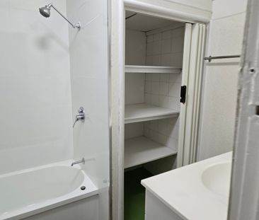 2 Bedrooms Unit for rental in Margate - Photo 4