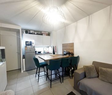 Location Appartement 2 pièces 32m² LA SEYNE SUR MER 83500 - Photo 1