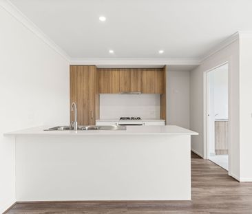 Spacious 4-Bedroom Home - Photo 5