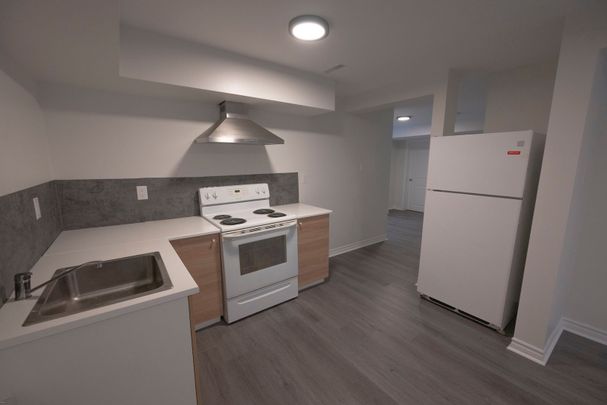 For Lease - B-27 Rockcress Gardens, South of Baseline to Knoxdale, Ontario - Photo 1