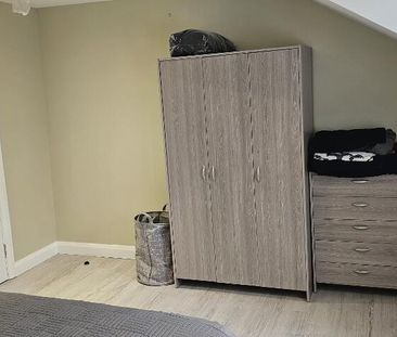 Castlereagh Road, Belfast, BT5 5FR - Photo 2