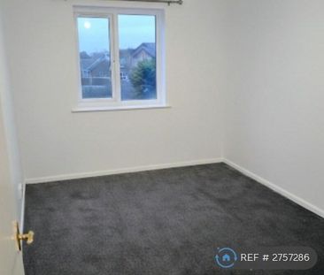 3 bedroom flat to rent - Photo 4