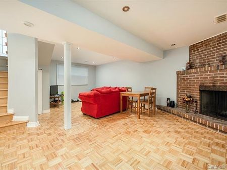 Maison de plain-pied - 6860 Av. Maupassant - Photo 2