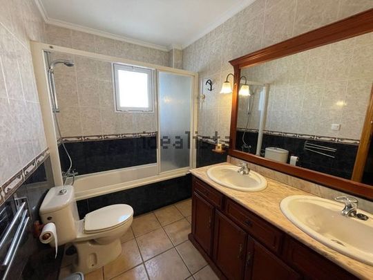 Alquiler de casa o chalet independiente en Calle Lago de Sanabria - Photo 1