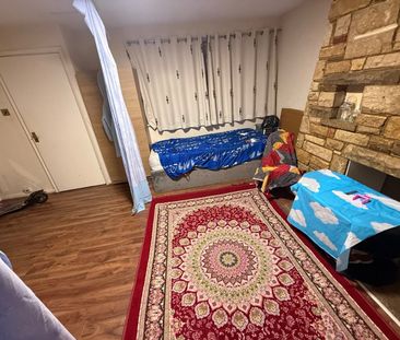 Room in a Shared House, Lathom Road, E6 - Photo 5