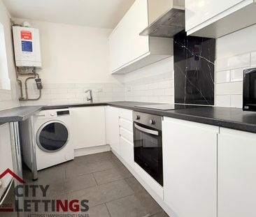 5 Bedroom Town House - Photo 1