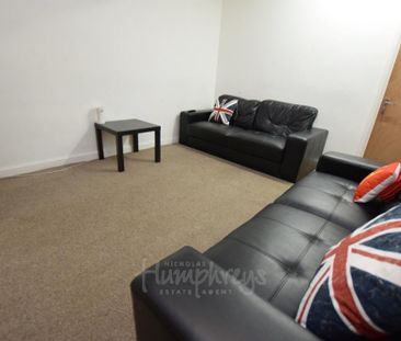 6 bedroom terraced house to rent - Photo 5