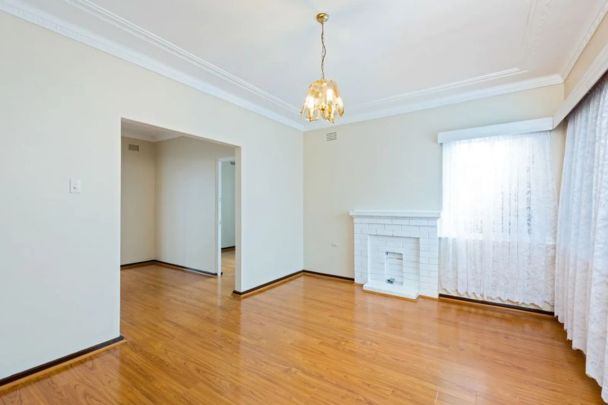 Charming Home In Sought After Street - Photo 1