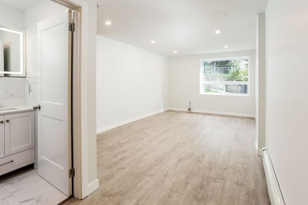 For Lease - 5 Hill Heights Road Unit# 105, Toronto, Ontario - Photo 1