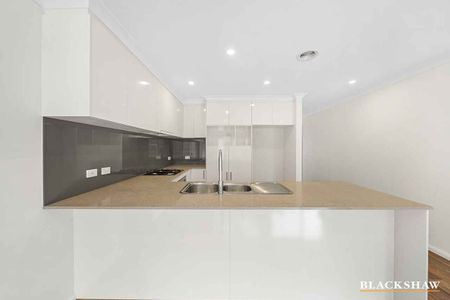 LOW MAINTENANCE, SEPARATE TITLE FAMILY HOME - Photo 3