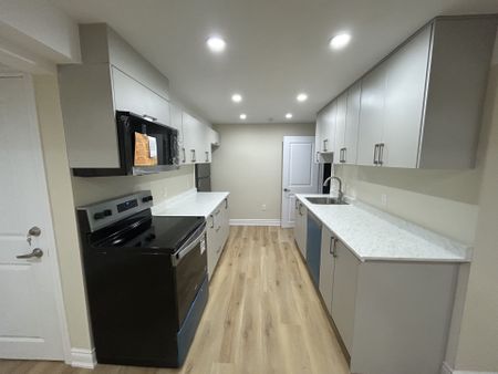 For Lease - 1110 Carding Mill Place Unit# BSMNT, Mississauga, Ontario - Photo 4