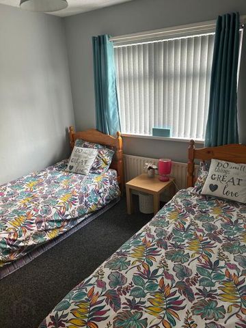 48 Dunsuivnish Avenue, Portstewart, BT55 7EP - Photo 4