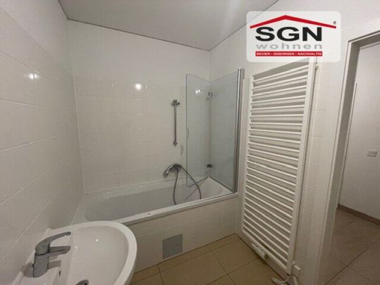 Beautiful Apartment Ready for Immediate Occupancy – Parking Space Included -Schöne Wohnung zum Sofortbezug und mit PKW-Abstellplatz inklusive - Photo 1