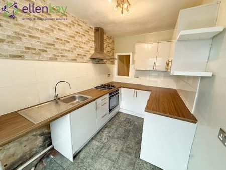 3 bedroom terraced house to rent - Photo 4