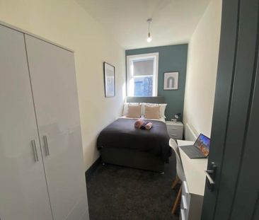 Westover Road (Room 2), Bramley, Leeds - Photo 6