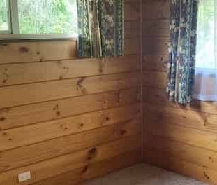 Spacious four bedroom lock wood home - Photo 4