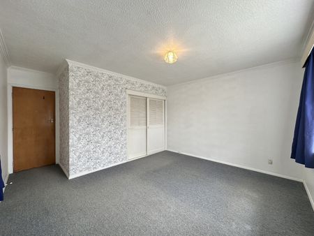 3-Bedroom Home in Upper Hutt - Photo 4