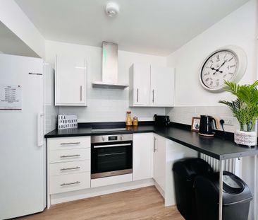 Lovely homely house share on St Helens Street, East Ipswich Bedroom 6 - Photo 2