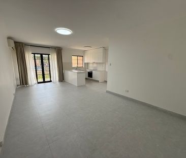 Beautifully Renovated Ground Floor Apartment - Photo 1