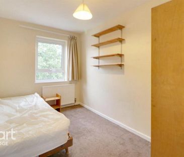 3 bedroom terraced house to rent - Photo 6
