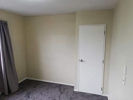 Comfy 3 Bedroom Riccarton Apartment - Photo 5