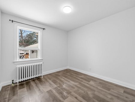 For Lease - 18 Roblin Avenue, Toronto, Ontario - Photo 5