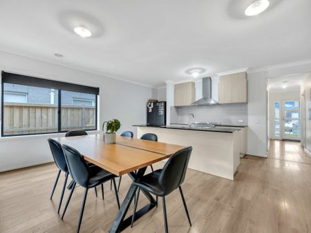 60 Sunlight Circuit, Lara VIC, Belconnen - Photo 4
