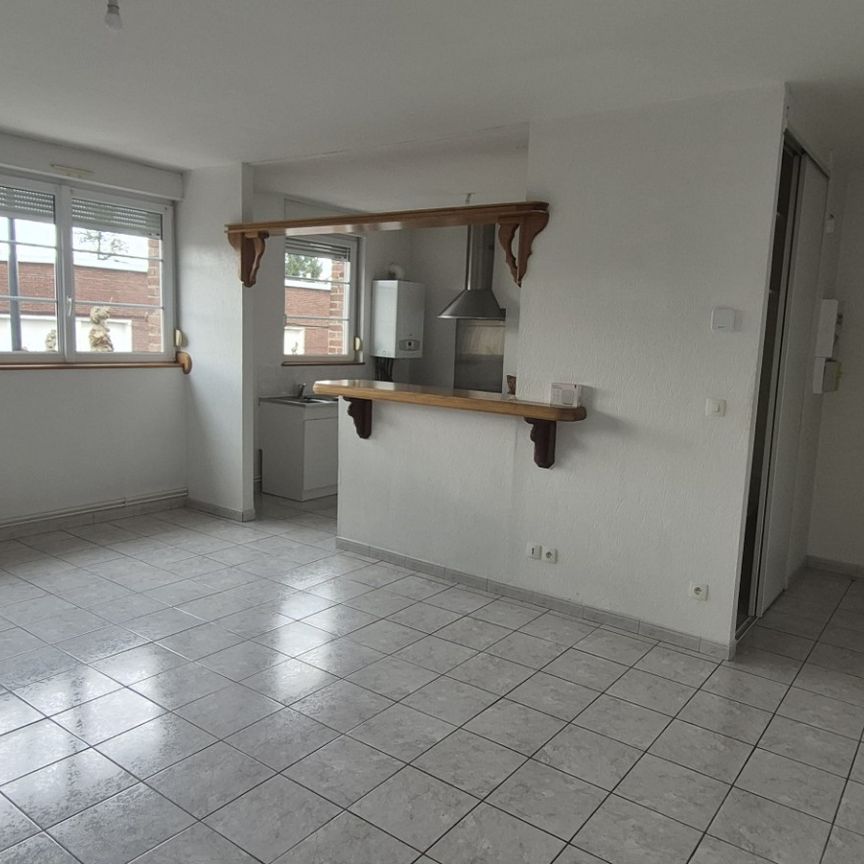 Location Appartement 2 pièces 52m² COURRIERES 62710 - Photo 1