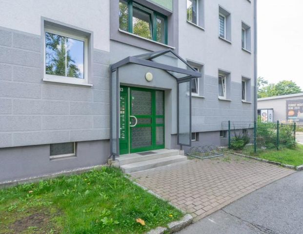 3-Raum-Wohnung im Erdgeschoss mit Balkon auf dem Kapellenberg - Photo 1